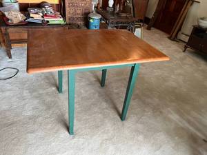 lot 224 image: Table
