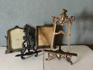 lot 251 image: Photo Holders