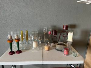 lot 256 image: Candles & Candleholders