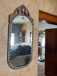 lot 259 image: Antique Mirror