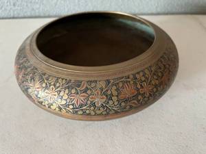 lot 261 image: Brass Bowl