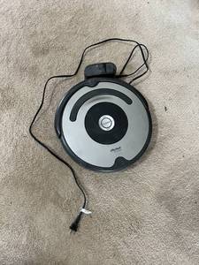 lot 264 image: iRobot Vacuum