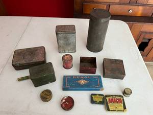 lot 266 image: Vintage Tins