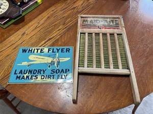 lot 280 image: Washboard & Metal Sign