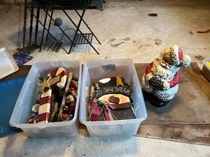 lot 284 image: 2 Totes of Holiday Items