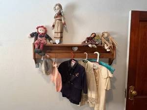 lot 126 image: Shelf & Everything on It