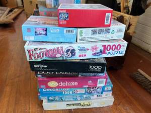lot 142 image: Puzzles