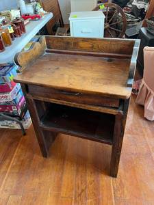 lot 166 image: Antique Desk
