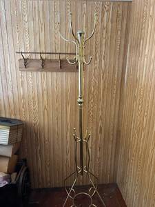 lot 106 image: Coat Rack & Coat Hooks