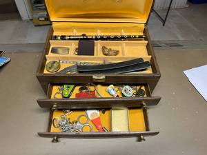 lot 330 image: Jewelry Box Filled with Small Collectibles