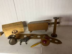 lot 368 image: Mixed Lot of Collectibles
