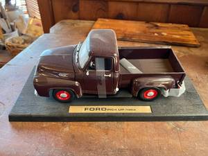 lot 395 image: 1953 Ford Pickup