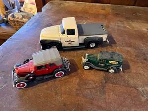 lot 420 image: Toy Vehicles