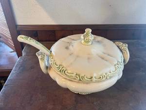 lot 433 image: Porcelain Punch Bowl with Lid