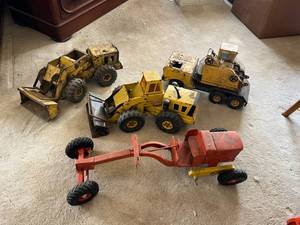 lot 452 image: Construction Toys