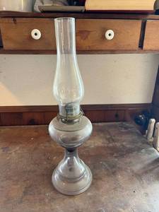 lot 460 image: Kerosene Lantern
