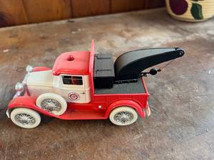 lot 469 image: Standard Oil Trucks