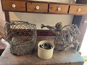 lot 523 image: Wire Basket & Crock