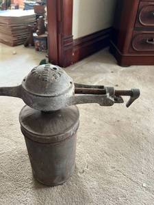 lot 531 image: Vintage Ice Cream Maker