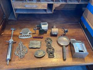 lot 540 image: Collectibles Lot