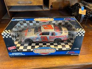 lot 545 image: American Muscle Goodwrench Silver Monte Carlo