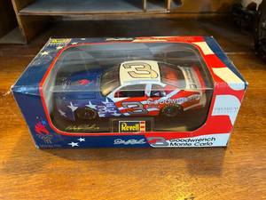 lot 546 image: Dale Earnhardt Goodwrench Monte Carlo