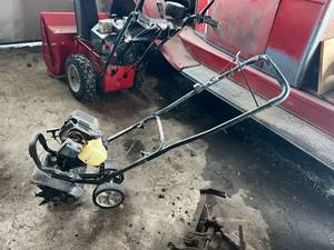 lot 8 image: Craftsman 4 Cycle Mini Tiller