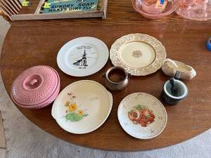 lot 607 image: Collectibles