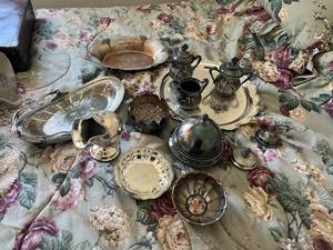 lot 610 image: Silver Plated Items
