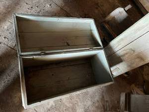 lot 589 image: Wood Chests & Buggy Parts