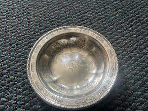 lot 600 image: Louis XIV Sterling Silver Bowl, 3.5 oz