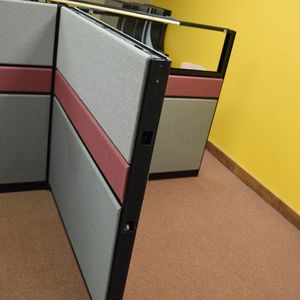 lot 619 image: 4 Station X Design Cubicle 42