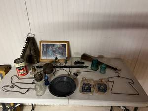 lot 353 image: Mixed Lot of Antiques