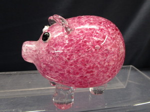Solid Glass Pig