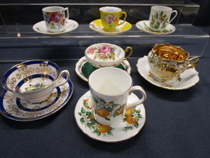 Cups & Saucers