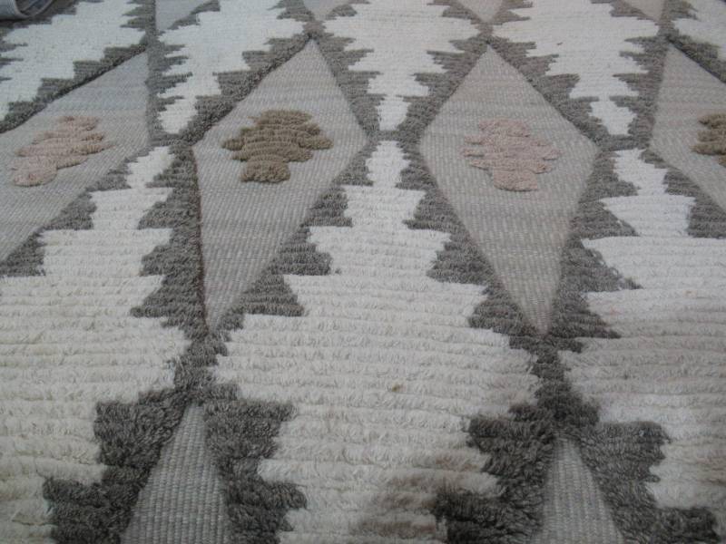 lot 10 image: 9x12 Blush Area Rug