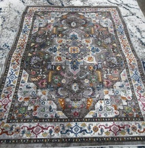 lot 5 image: Carmen Rug Collection  Barlow Taupe, 5 3 x 7