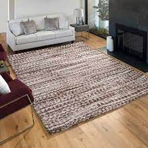 lot 15 image: Thomasville Bali Cloud Plush Shag  Bailey IvoryMerlot, 7 10 x 10