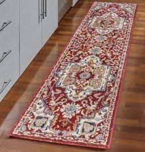 lot 22 image: Henley Runner  Sempre Red, 5 3 x 7