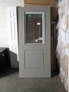 lot 15 image: 36 Therma Tru 2 panel exterior door with internal blinds