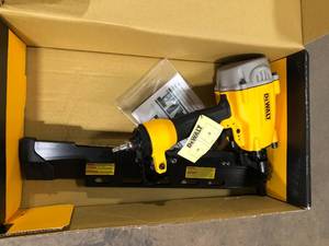 DEWALT  Pneumatic 21-Degree Collated Framing Nailer Customer returns Review all pictures