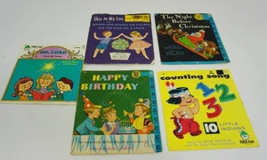 lot 37 image: (5)1960s 45 Rpm Childrens Records and Books Nursery Rhymes Etc.