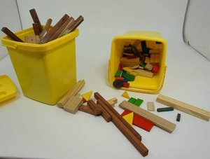 lot 48 image: (2) Buckets of Lincoln Logs