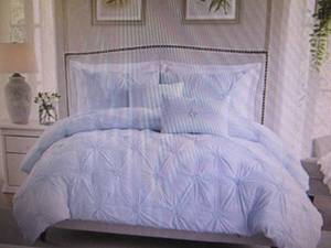 Swift Home Chic Pintuck Comforter C...
