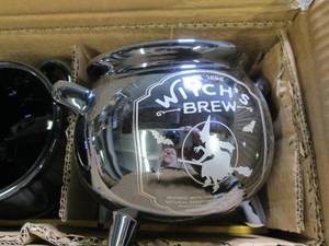 3 witches brew pots ...