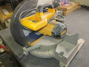 dewalt 12 inch compound miter saw D...