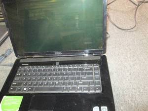 dell inspiron 15 powers on no power...