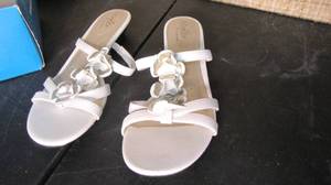 like new size 9 shoes...
