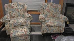 Set of Flexsteel Chairs with ottoman