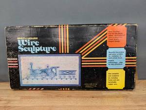 lot 179 image: Vintage Smith House Wire Locomotive Sculpture Craft Kit W